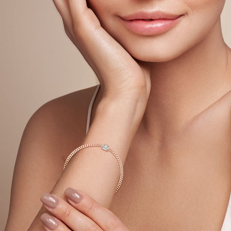 Soleil Sterling Silver Emerald Cut CZ Curb Chain Bracelet
