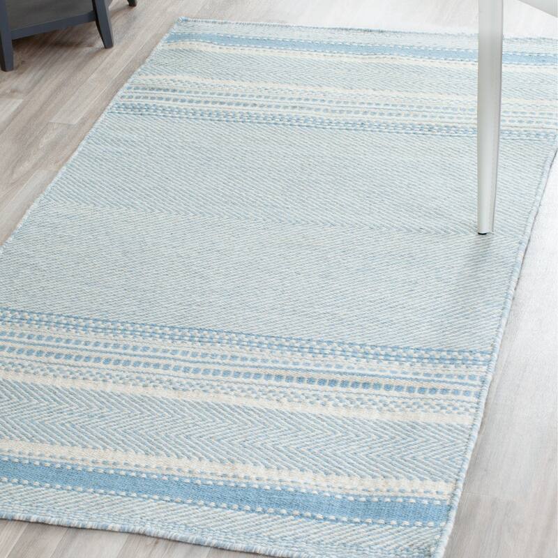 SAFAVIEH Handmade Flatweave Kilim Manrica Wool Rug - 3' x 5' - Light Blue/Ivory