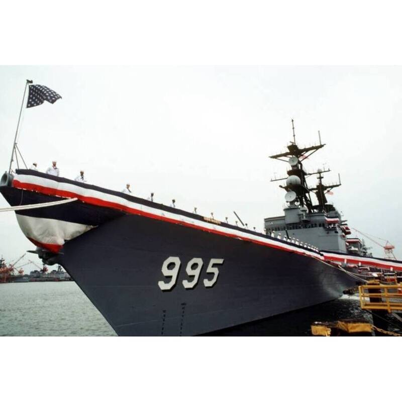 Kidd-class Destroyer Large