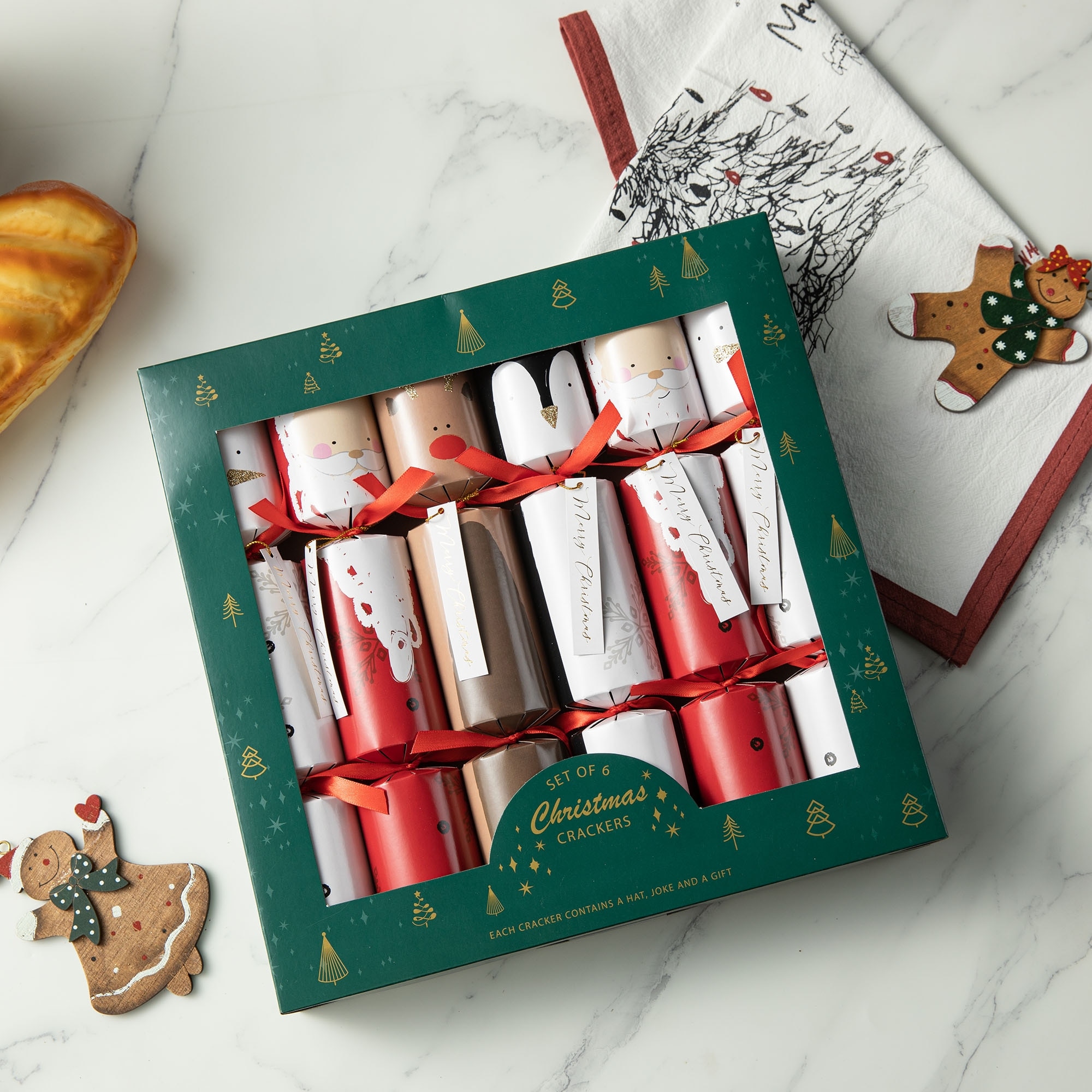 Glitzhome 6 Pack Christmas Santa Snowman Penguin Reindeer Party Crackers Favor Supplies with Gift Contents for Kids