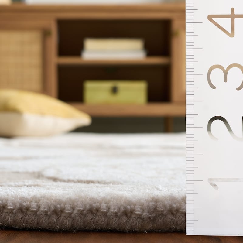 SAFAVIEH Handmade Glamour Arsenia Floral Wool Rug