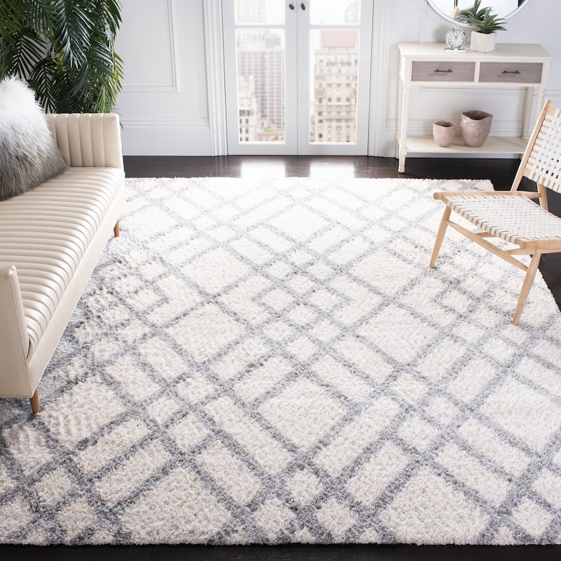 SAFAVIEH Berber Shag Janni Moroccan 1.2-inch Thick Rug - 6' x 9' - Cream/Grey
