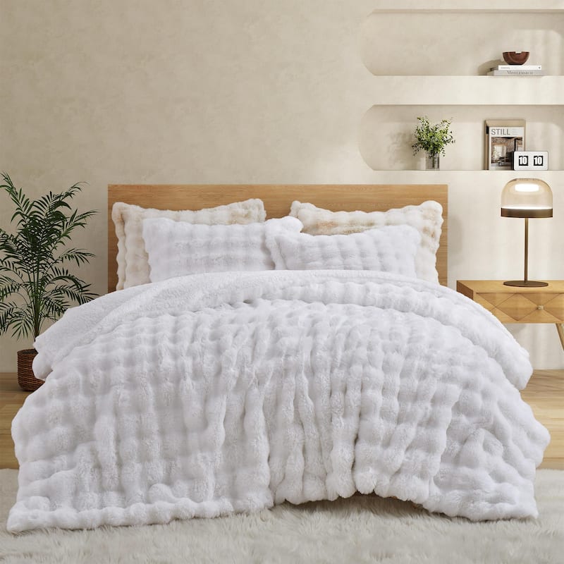 3 Pieces Fluffy Faux Rabbit Fur Comforter Set, Plush Fuzzy Bedding Set for Winter - King - White
