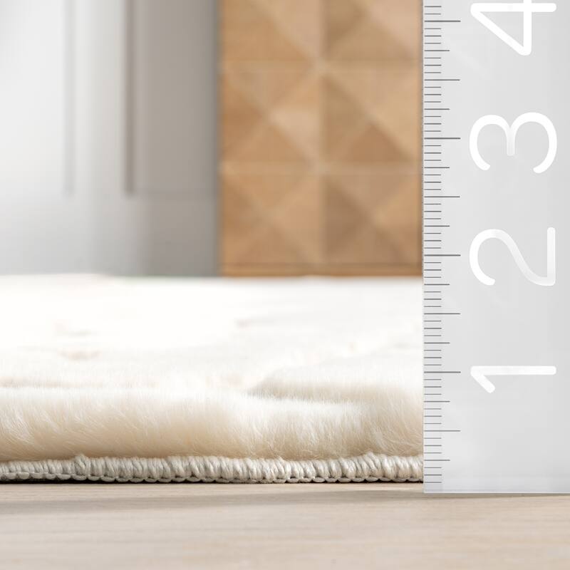 Nuloom Leni SuperiorWash Plush Cloud Geometric Machine Washable Ara Rug