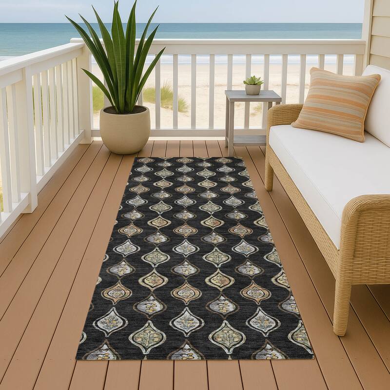 Machine Washable Indoor/ Outdoor Casual Greenwood Chantille Rug - Black - 2'3" x 7'6"