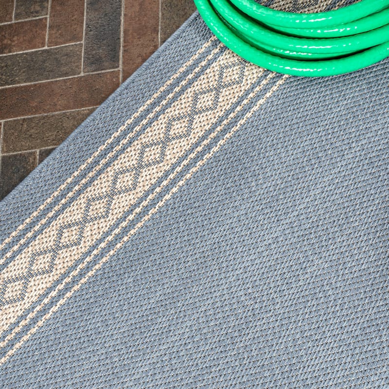 JONATHAN Y Havana Classic Diamond Border Indoor/Outdoor Area Rug