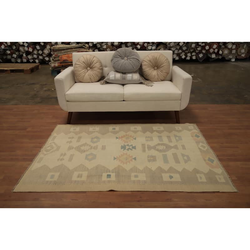 Hand Woven Oriental 100% Wool Carpet Southwestern Tribal Beige & Ivories Kilim Area Rug - 5' 9'' X 4' 1''