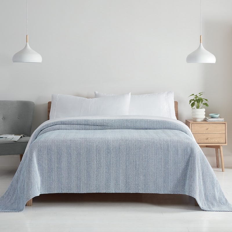 Aston & Arden Luxury Chenille All Season Throw