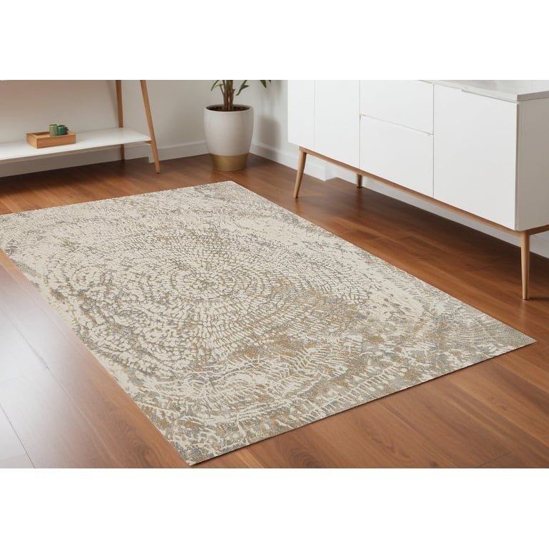 Vobo Abstract Area Rug By HomeRoots - 4' x 6'