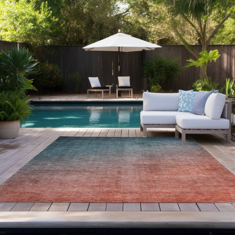 Machine Washable Indoor/ Outdoor Modern Ombre Chantille Rug