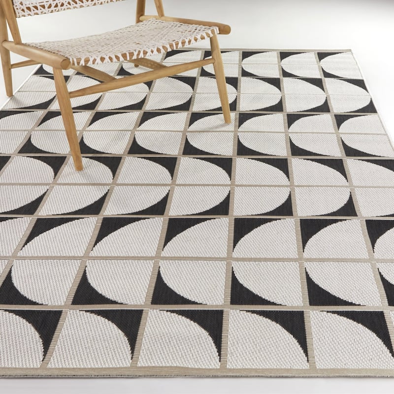 Lavant Geometric Indoor/Outdoor Area Rug