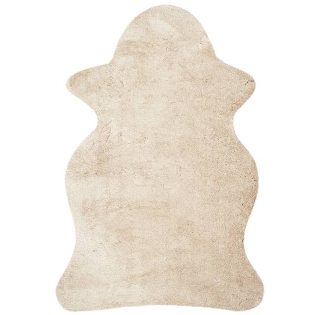 SAFAVIEH Handmade Arctic Shag Guenevere 3-inch Extra Thick Rug - 2'6" x 4' Scallop - Light Beige