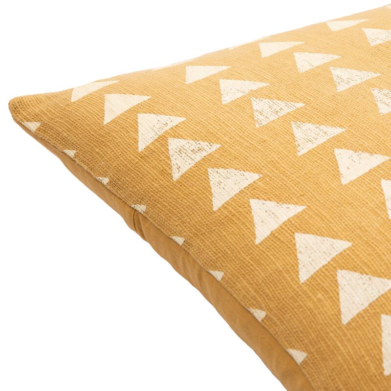 Isabelle Triangle Pattern Modern Throw Pillow