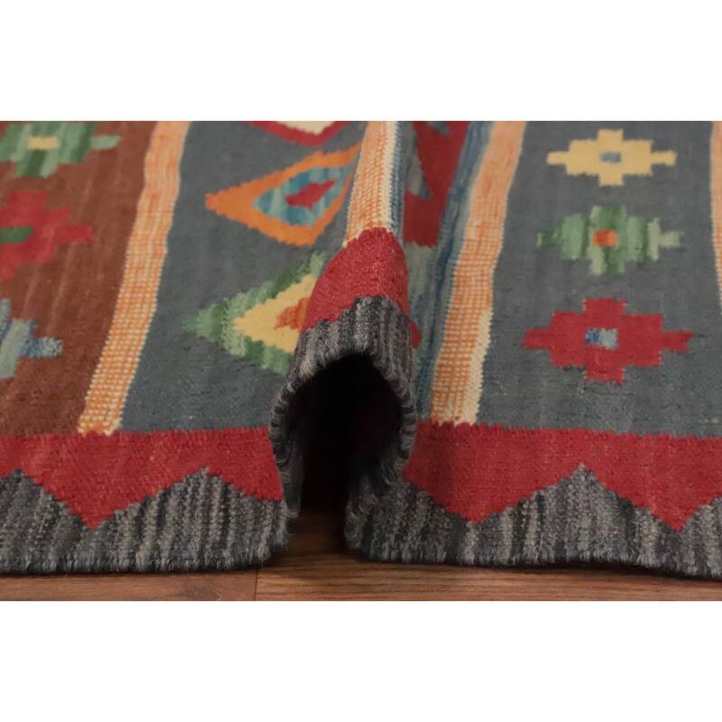Hand Woven Oriental 100% Wool Carpet Southwestern Tribal Greys & Charcoal Kilim Area Rug - 5' 6'' X 4' 1''