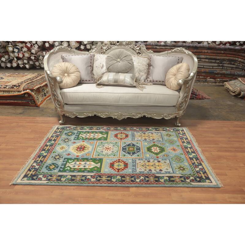 Hand-knotted Traditional Wool Blue Geometric Oriental Area Rug - 6' 0'' X 4' 0''