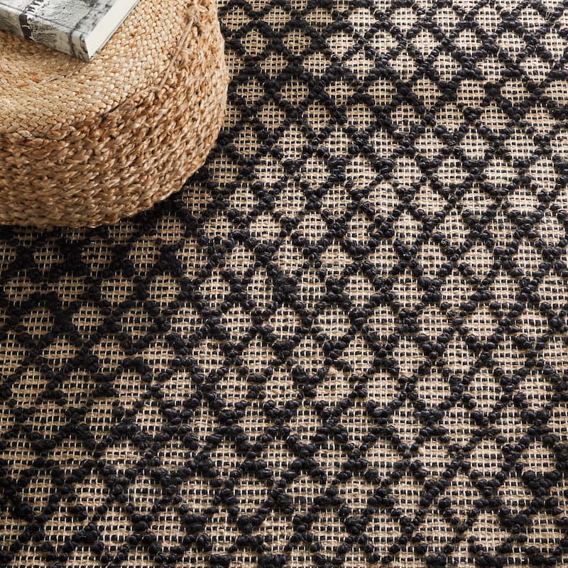 SAFAVIEH Flatweave Natural Fiber Anastazia Geometric Jute Rug