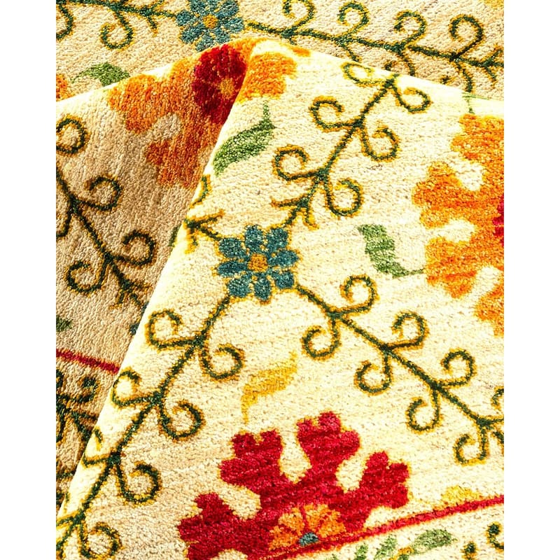 Overton Handknotted Wool Vintage Inspired Contemporary Suzani Ivory Area Rug - 17' 10" x 11' 10"