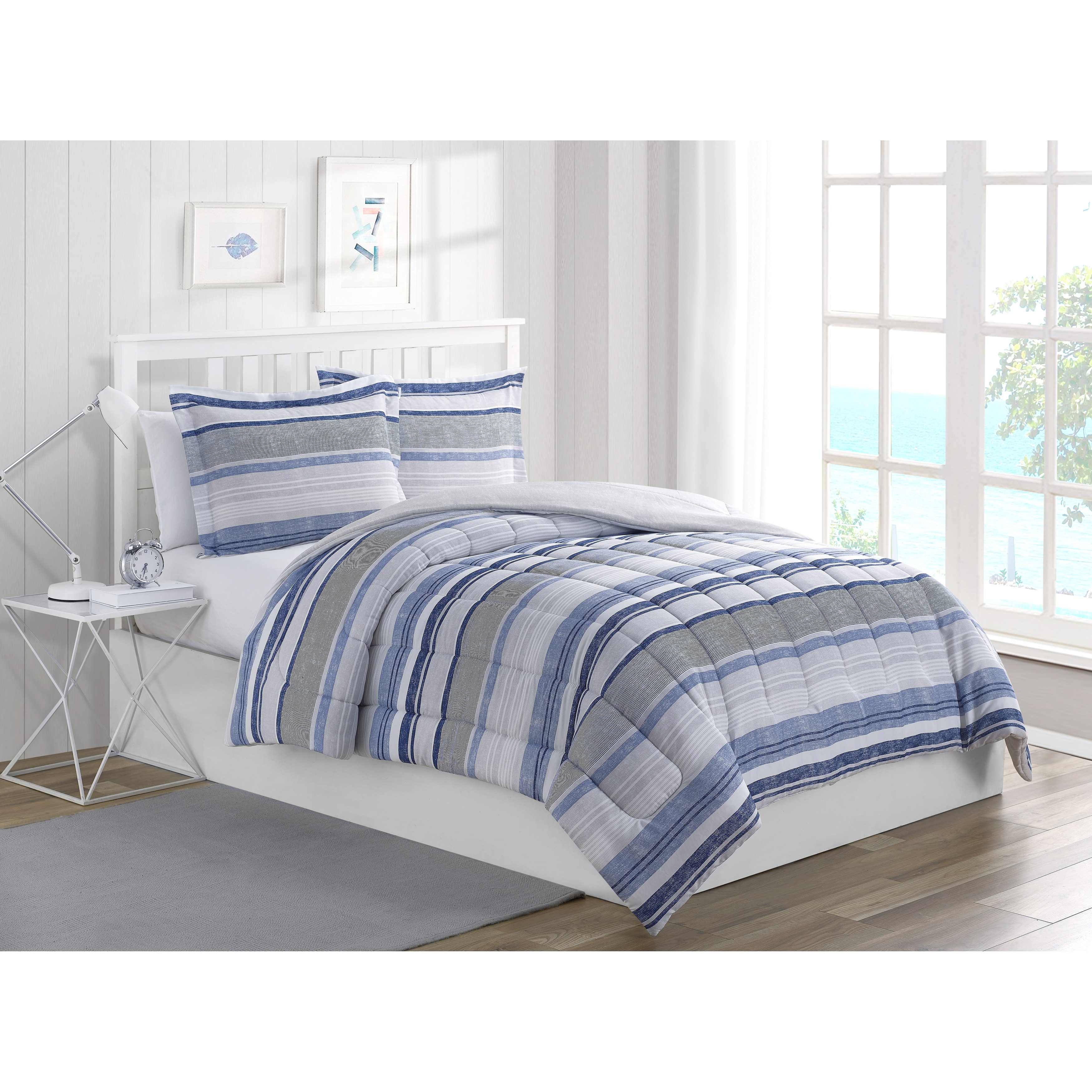 https://ak1.ostkcdn.com/images/products/is/images/direct/ee3691be0e465acf72dc559b19fe17f15d890001/Chase-Stripe-3-Piece-Comforter-Set.jpg