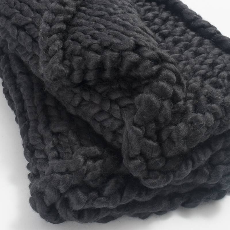 Hannelle Acrylic Wool Blend Chunky Knit Throw Blanket