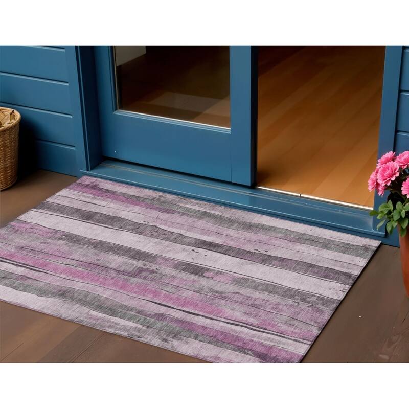 HomeRoots Striped Transitional Rectangle Outdoor Rug - 3' x 5'