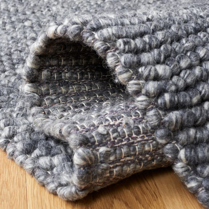 SAFAVIEH Handmade Natura Gerta Wool Rug