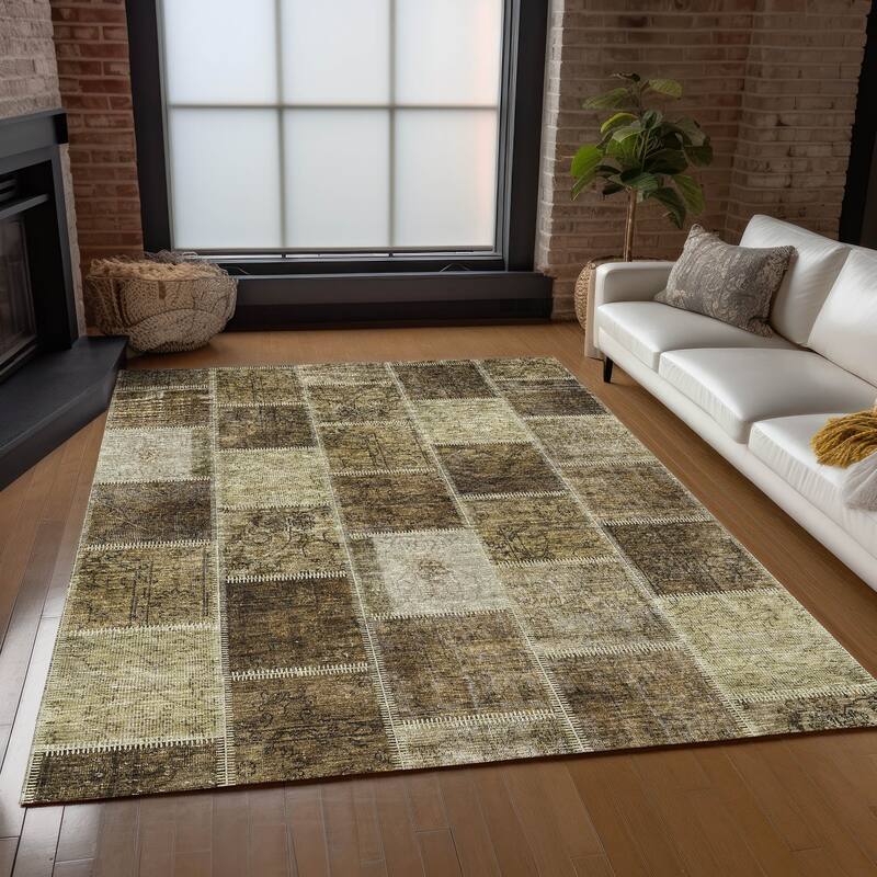 Machine Washable Indoor/ Outdoor Chantille Traditional Patchwork Rug