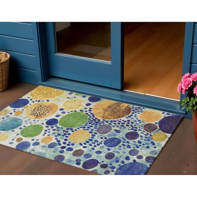 HomeRoots Geometric Transitional Rectangle Outdoor Rug - 3' x 5'