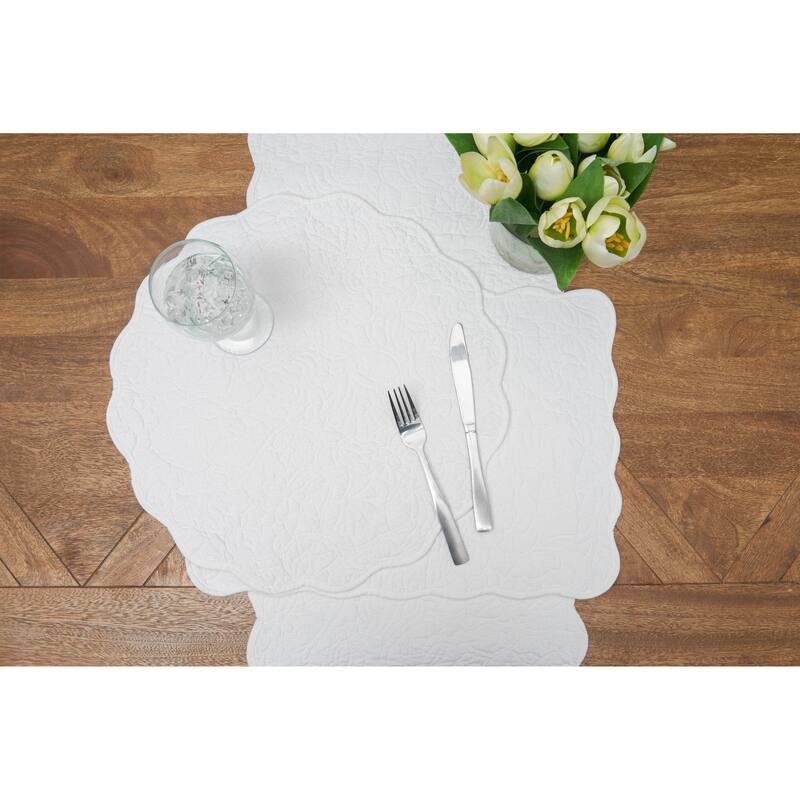 Christiana White Reversible Machine Washable Scallop Quilt Placemats Set of 6