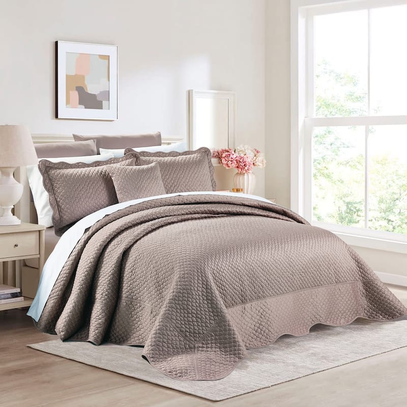BNF Home Oversized Matte Satin 4-piece Bedspread Set - Taupe - Queen