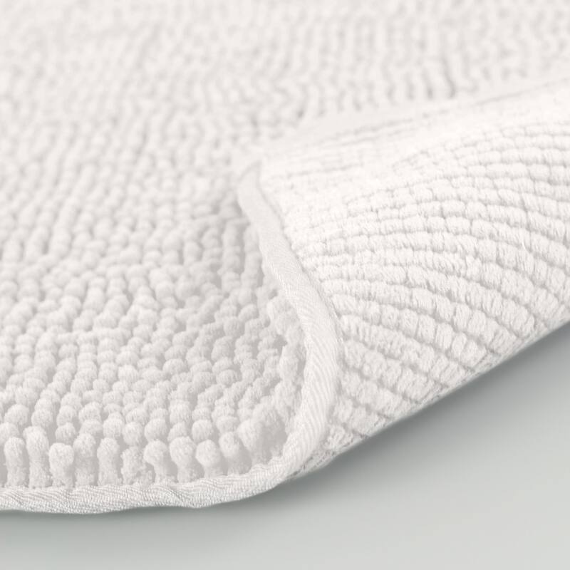 Resort Collection Plush Shag Chenille Bath Mat (17 inches x 24 inches)