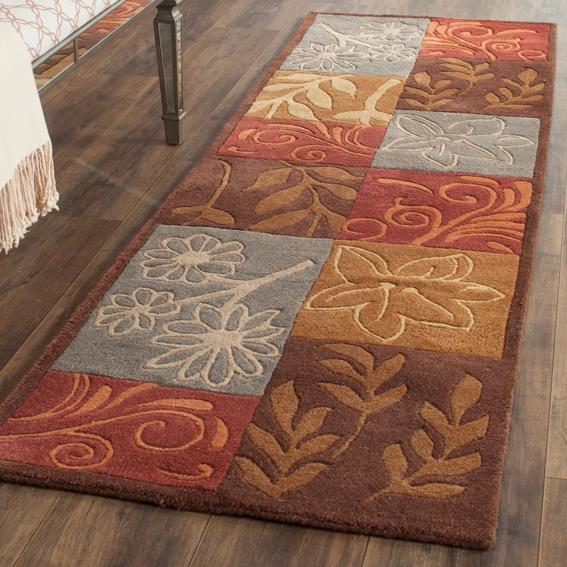 SAFAVIEH Handmade Bella Thuan Modern Floral Wool Rug - 2'3" x 7' Runner - Multi