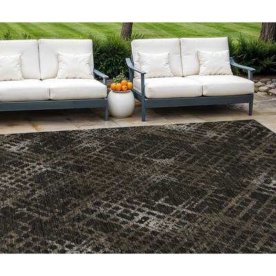HomeRoots Geometric Transitional Rectangle Outdoor Rug