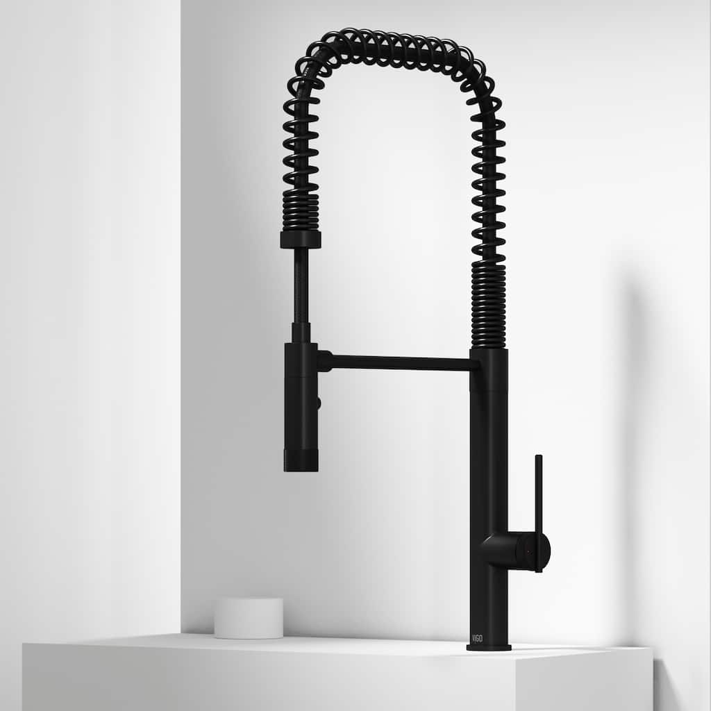 VIGO Sterling 23" H Single Handle Pull-Down Sprayer Kitchen Faucet