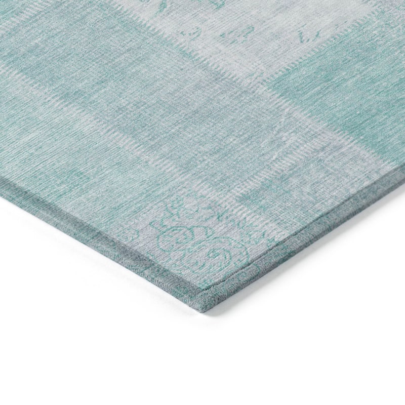 HomeRoots Patchwork Traditional Rectangle Outdoor Rug