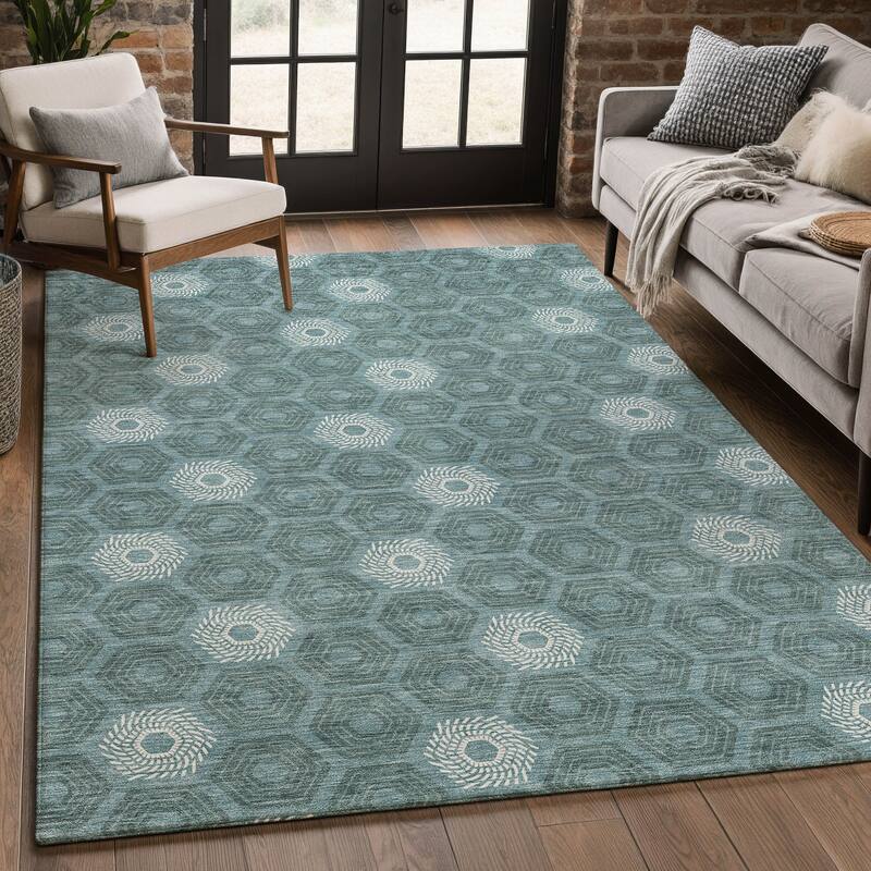 Machine Washable Indoor/ Outdoor Modern Hugoton Chantille Rug