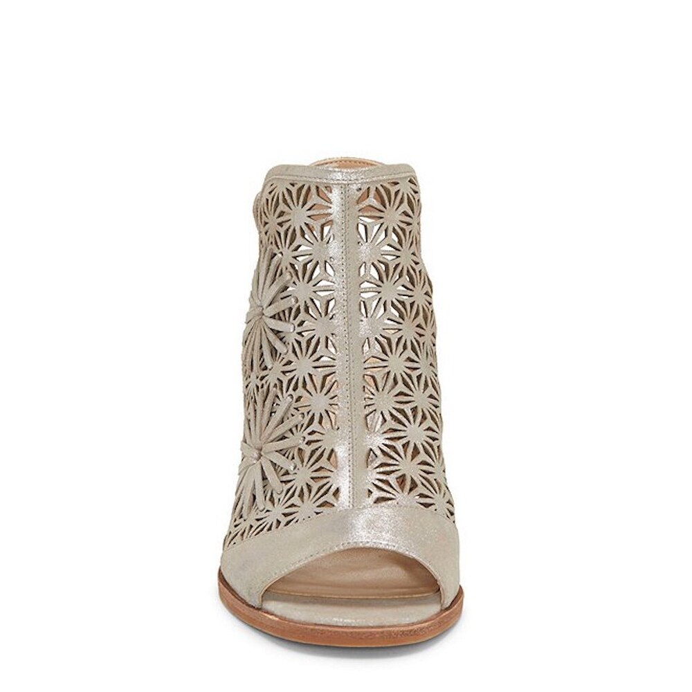 vince camuto kalison