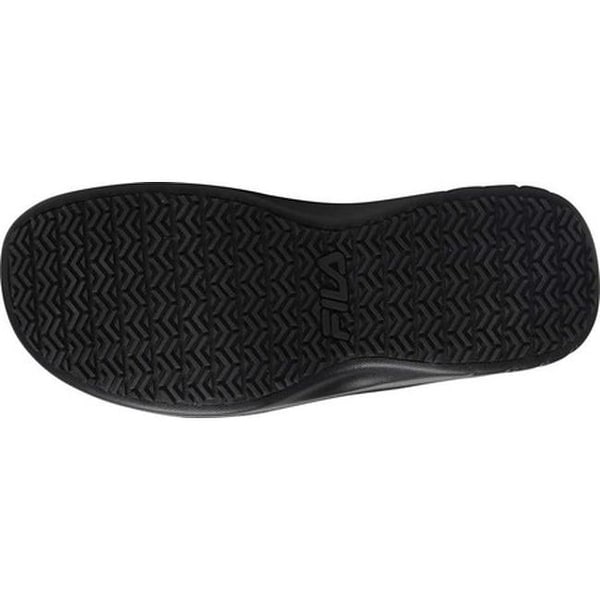 fila men's slip resistant shoes