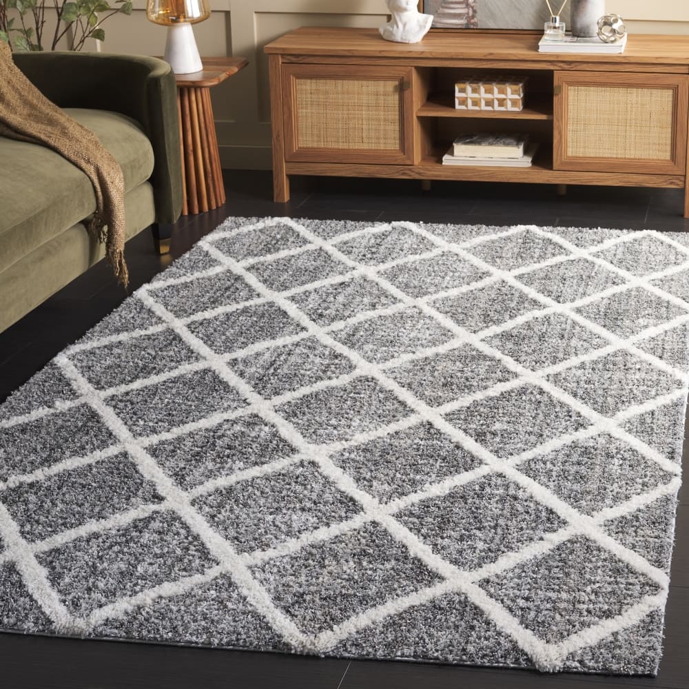 SAFAVIEH Everett Shag Ljubomira 1-inch Thick Rug