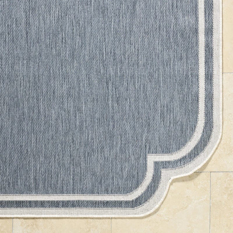 Livabliss Miami Beach Traditional Indoor/Outdoor Area Rug