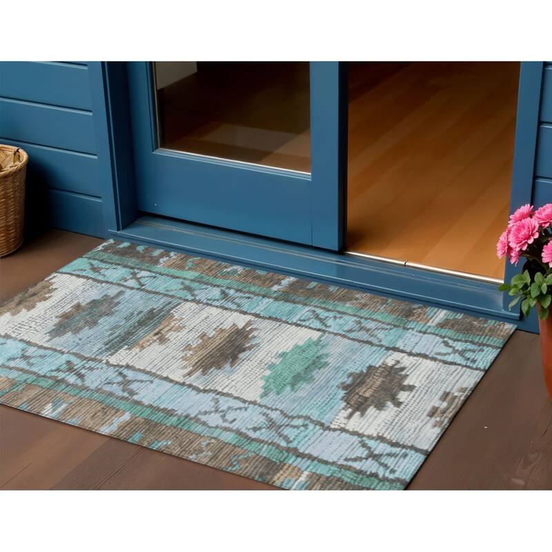 HomeRoots Tribal Transitional Rectangle Outdoor Rug - 3' x 5'