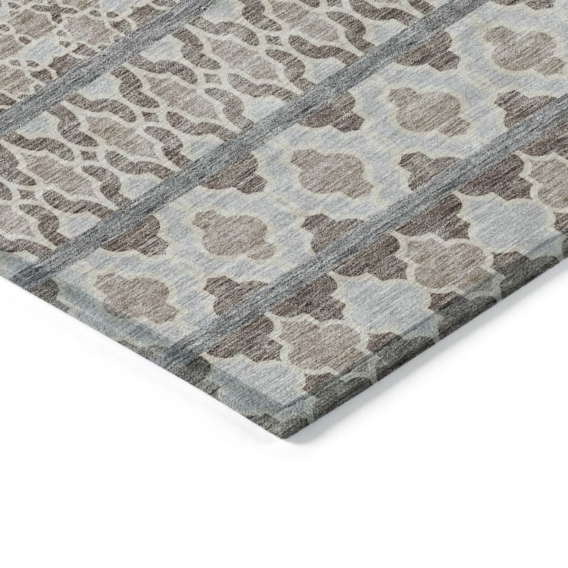 HomeRoots Quatrefoil Transitional Rectangle Outdoor Rug