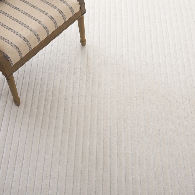 Martha Stewart by SAFAVIEH Handmade Yucel Stripe Rug