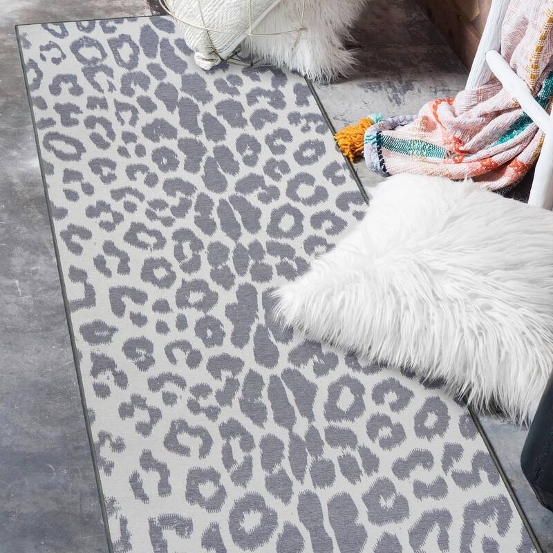 My Magic Carpet Miya Leopard Grey Machine Washable Rug - 2.5' x 7'