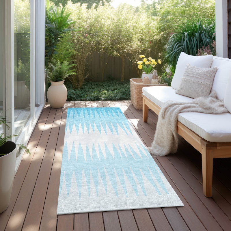 Machine Washable Indoor/ Outdoor Chantille Ombre Contemporary Rug - Sky - 2'3" x 7'6"