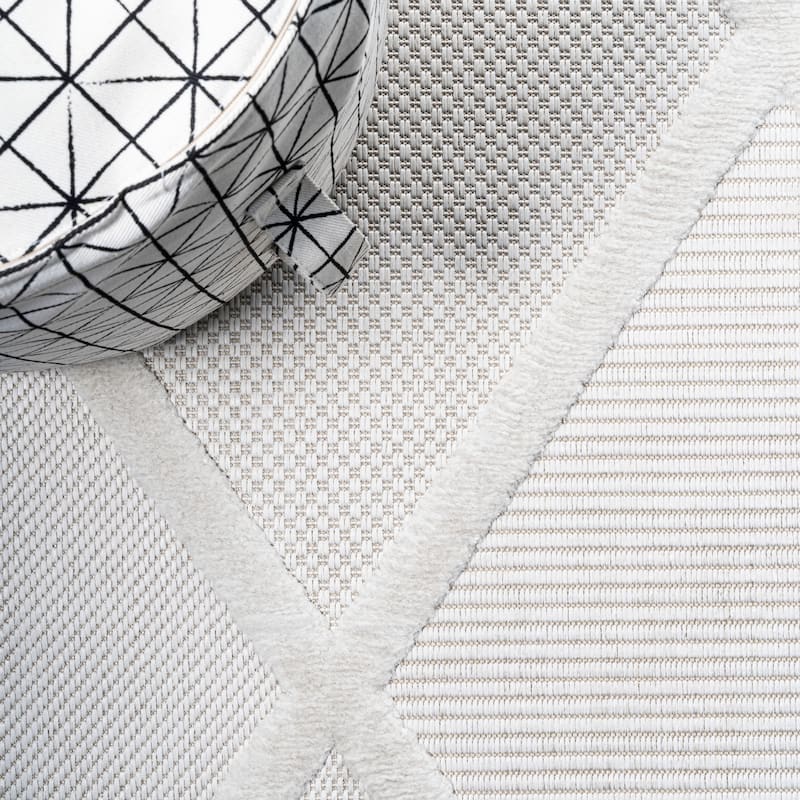JONATHAN Y Talaia Diamond Trellis Indoor/Outdoor Area Rug