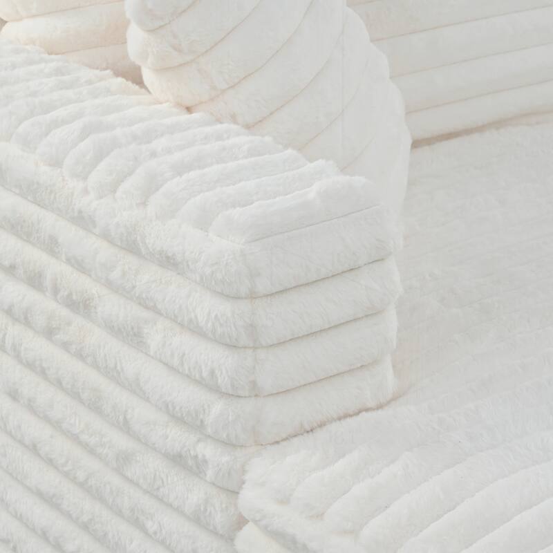 Comfortable Oversized Sofa with Plush Pillows for Relaxing Moments