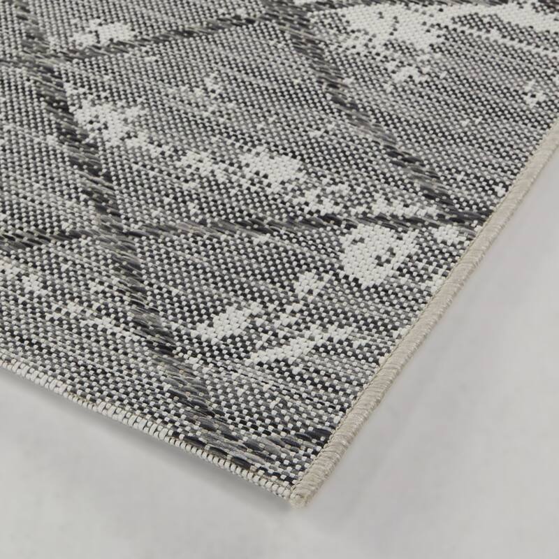Santeri Modern Trellis Indoor/Outdoor Area Rug