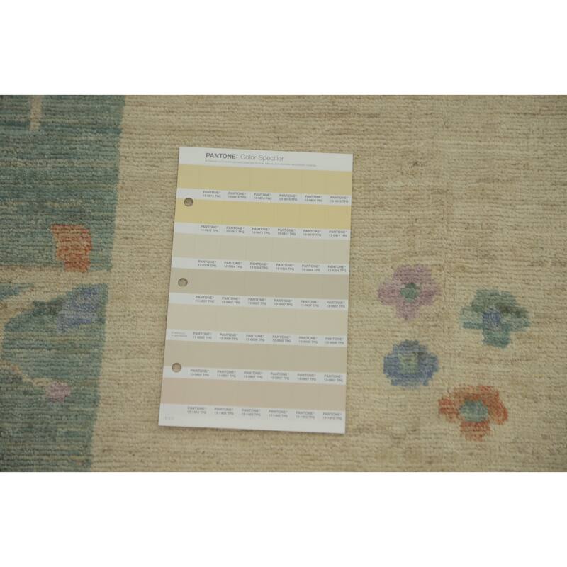 Hand Knotted Oriental 100% Wool Carpet Traditional Floral Beige & Ivories Art Deco Area Rug - 6' 9'' X 7' 1''