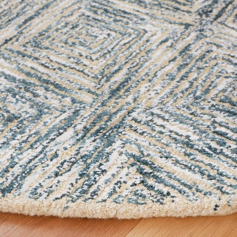 SAFAVIEH Handmade Soho Deja Modern Rug