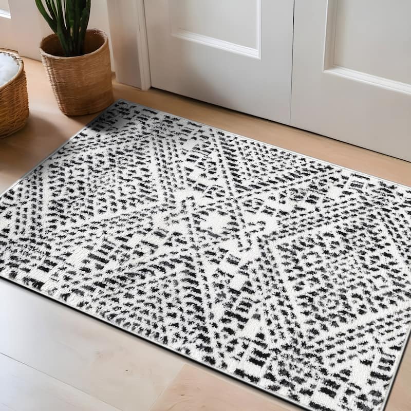Black Ivory Tribal Pattern Stylish and Durable Area Rug - Cream - 2' x 3'